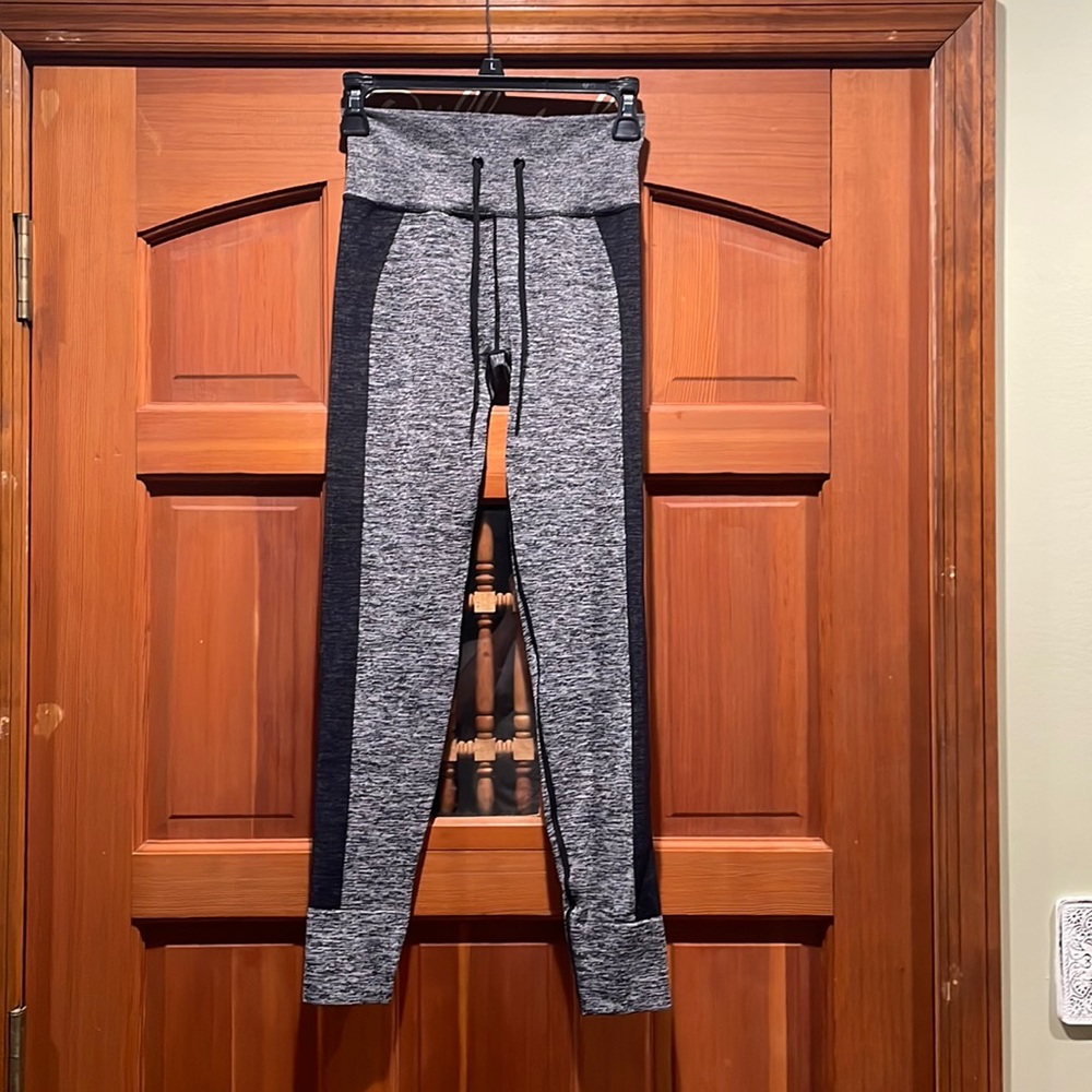 VS PINK Active Leggings Small